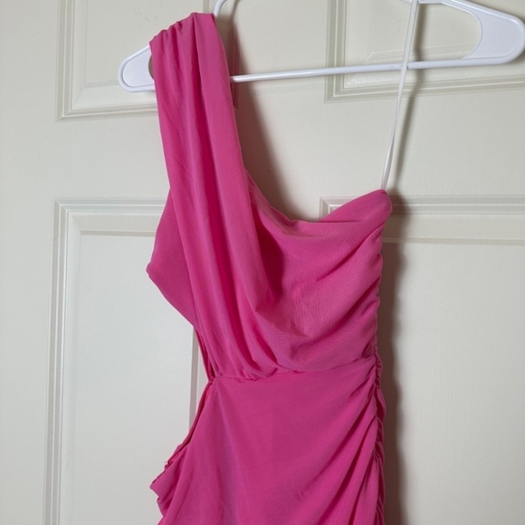 NEW‎ Hello Molly Pink One Shoulder Cupid's Kiss Mini Dress Women Size M - Picture 2 of 5